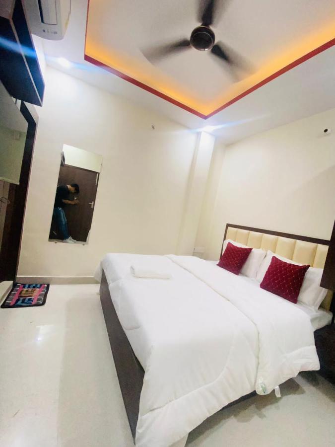 Hotel Grill Inn Лакхнау Экстерьер фото