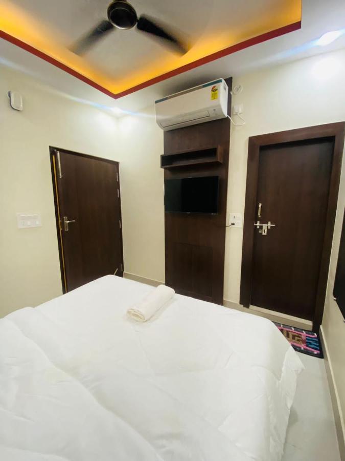 Hotel Grill Inn Лакхнау Экстерьер фото